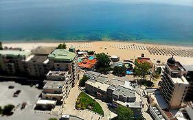 Izvora Apart-Hotel Beach Front Suites